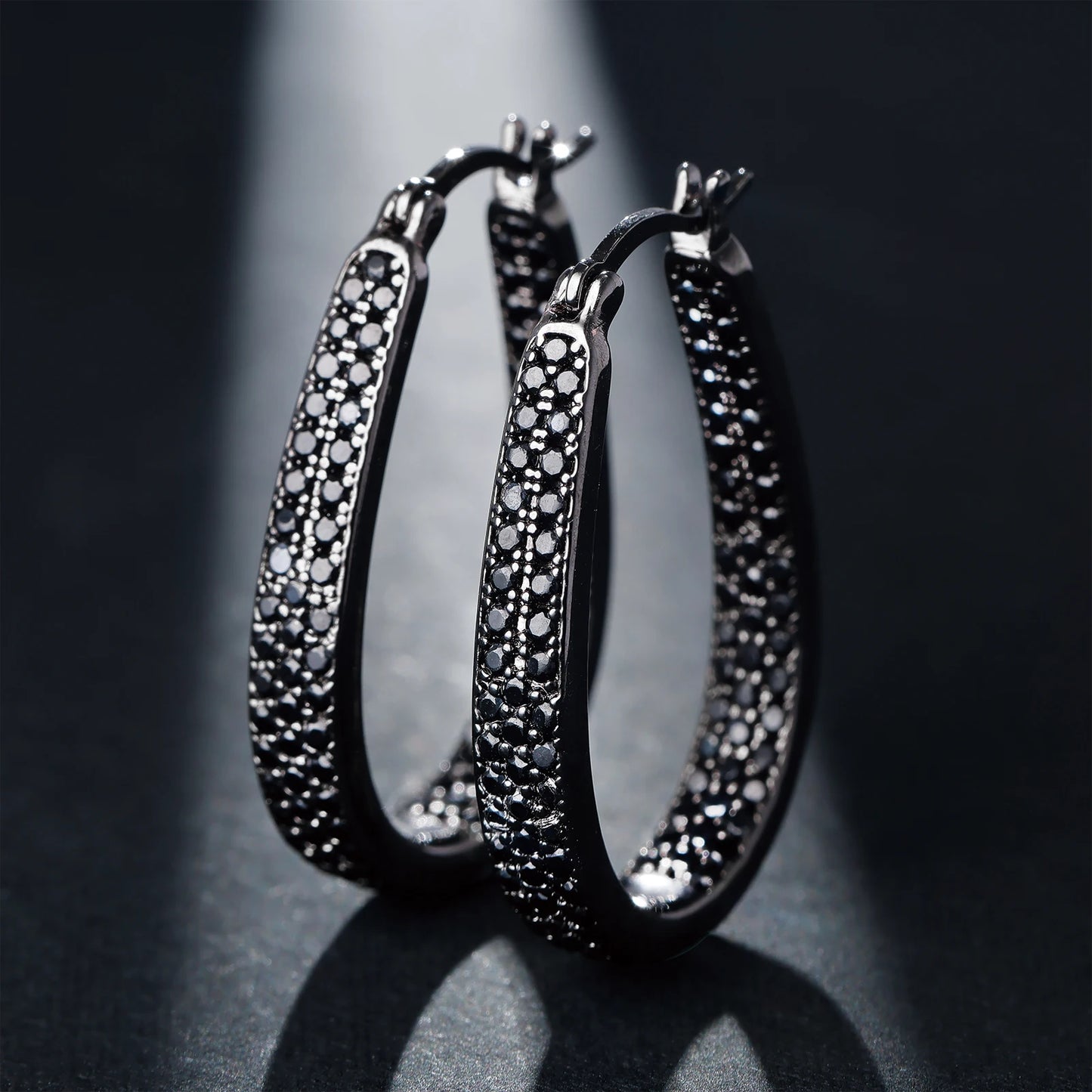 925 Silver, Pure Black Zirconia Earrings, Women's Earrings, Men's Earrings, Set with Synthetic Zirconia, Simple and Plain Hundre